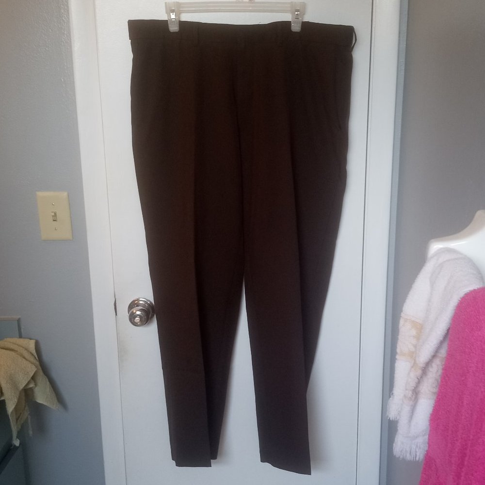 MEN'S DARK BROWN DRESS SLACKS 40" x 30" haggar